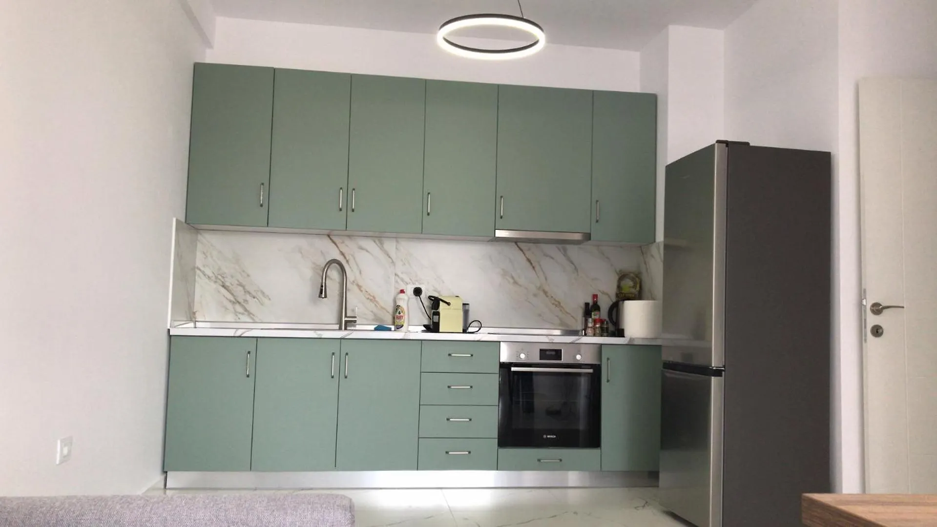 Vasil Gjika Apartment 2 Тирана